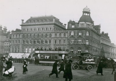 Corner of Newington Causeway and New Kent Road by English Photographer